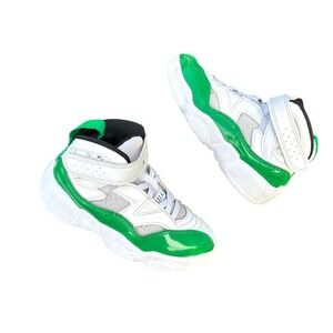 Nike Kids Jumpman Trey Two‎ Athletic Shoes Size 11 White Lucky Green Sneakers